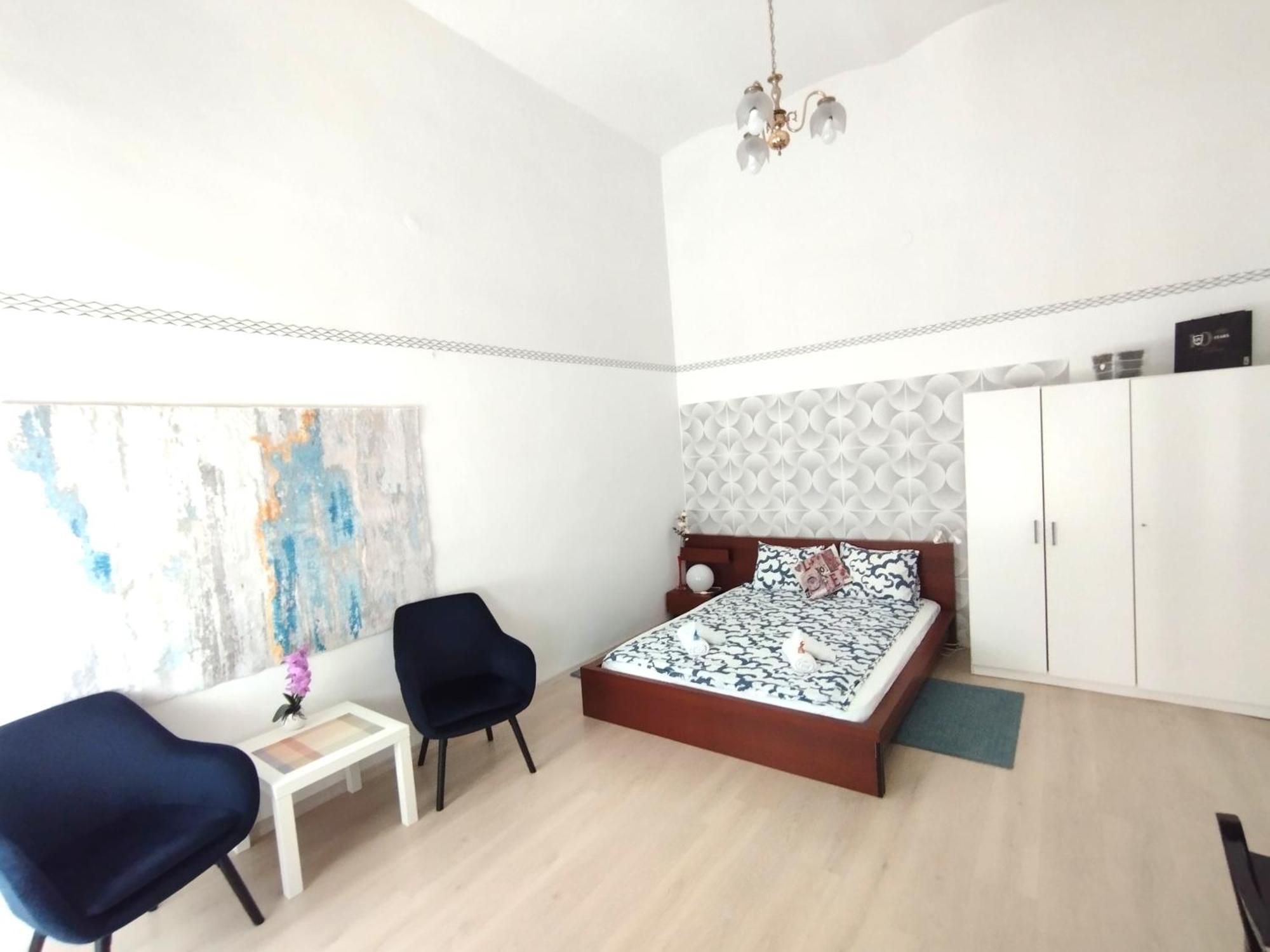 Free Parking Garage! Downtown Apartment Close To New York Cafe ブダペスト エクステリア 写真